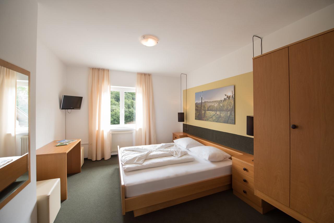 Hotel Sigmundskron Appiano Sulla Strada Del Vino Ngoại thất bức ảnh